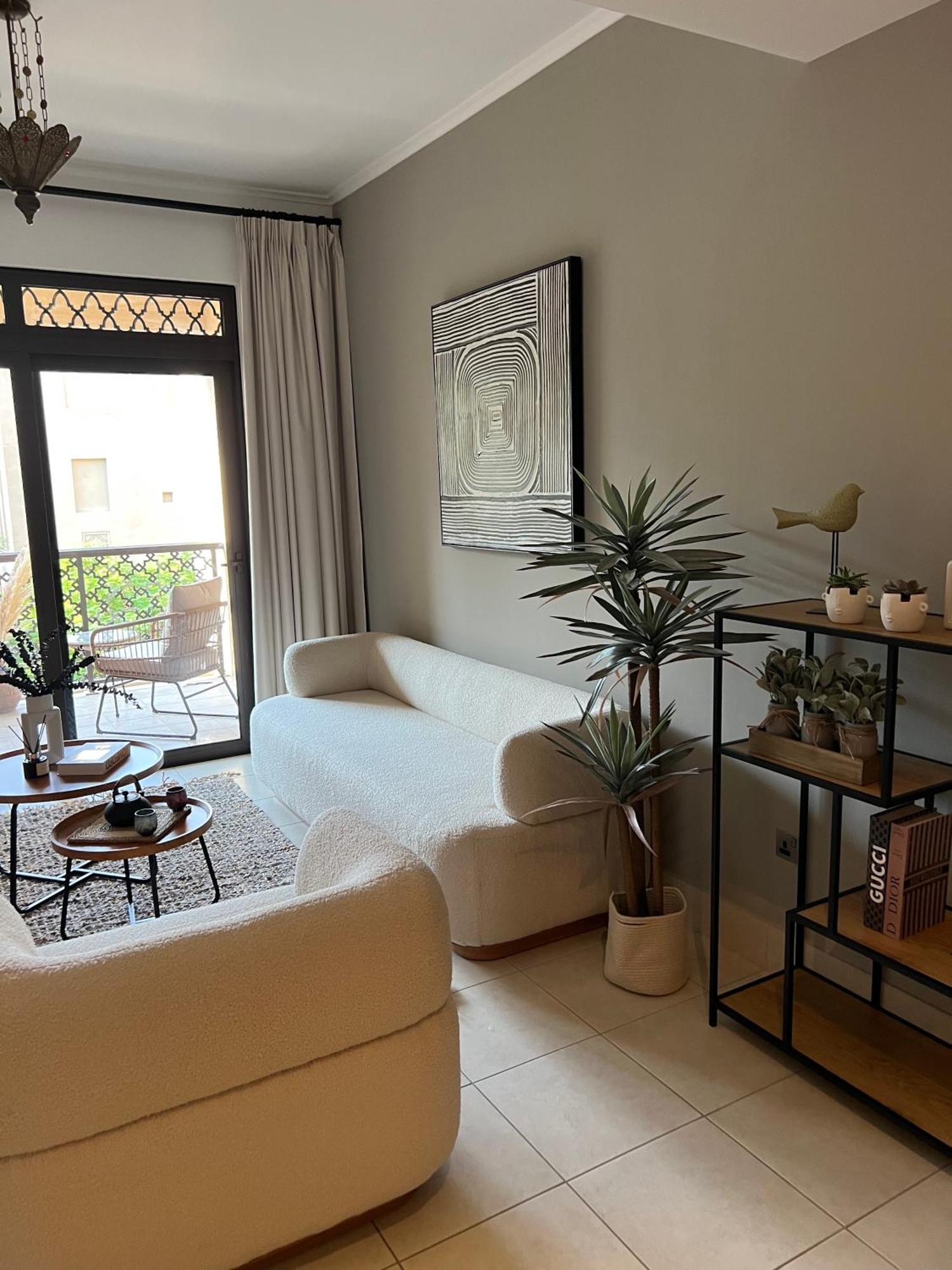 Smartapt Elegant 1 Bdr Burj View Apartment Dubai